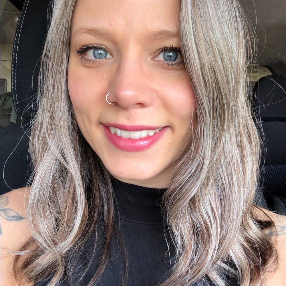 Meet your Posher, Amy